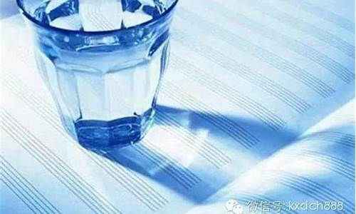 天气冷喝白开水好吗_天气冷喝热水有什么用